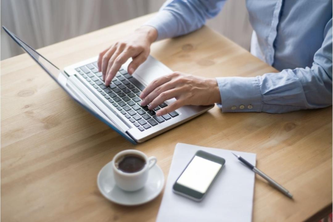Interactive financial planning course interface